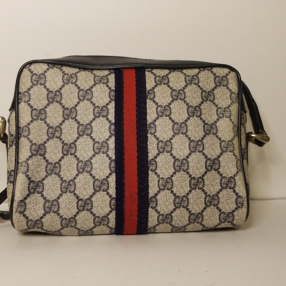 Authentic Vintage Gucci Bag - Picture 3 of 17